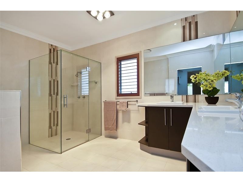 114 Port Jackson Boulevard, Clear Island Waters QLD 4226
