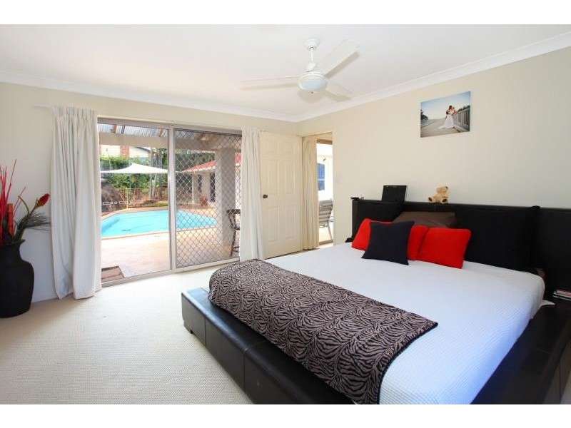 41 Huntingdale Crescent, Robina QLD 4226