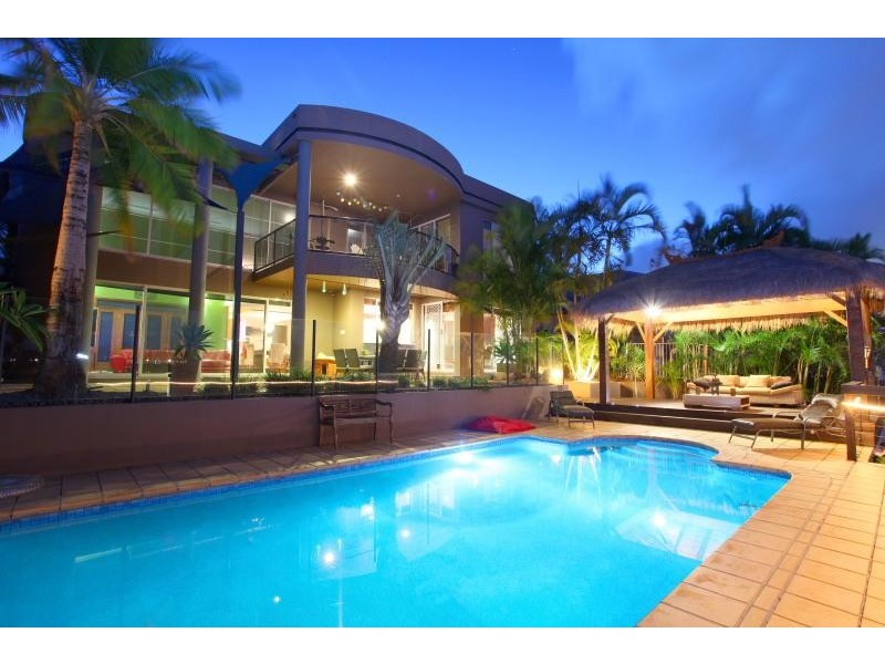 25 Montevideo Drive, Clear Island Waters QLD 4226