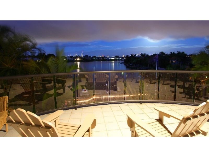 25 Montevideo Drive, Clear Island Waters QLD 4226