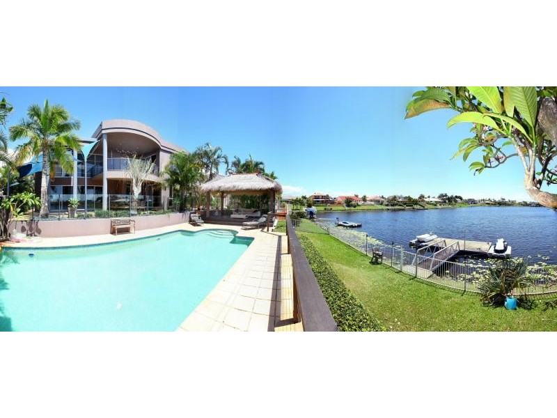 25 Montevideo Drive, Clear Island Waters QLD 4226