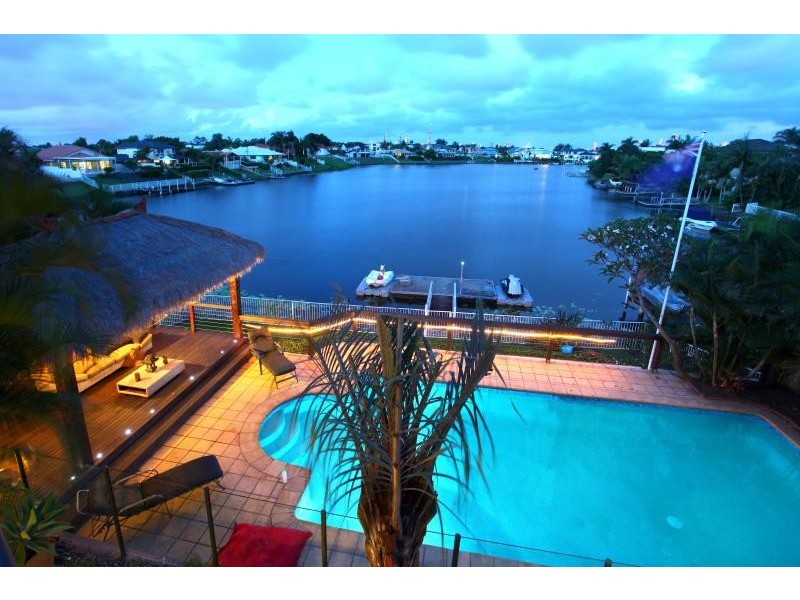 25 Montevideo Drive, Clear Island Waters QLD 4226