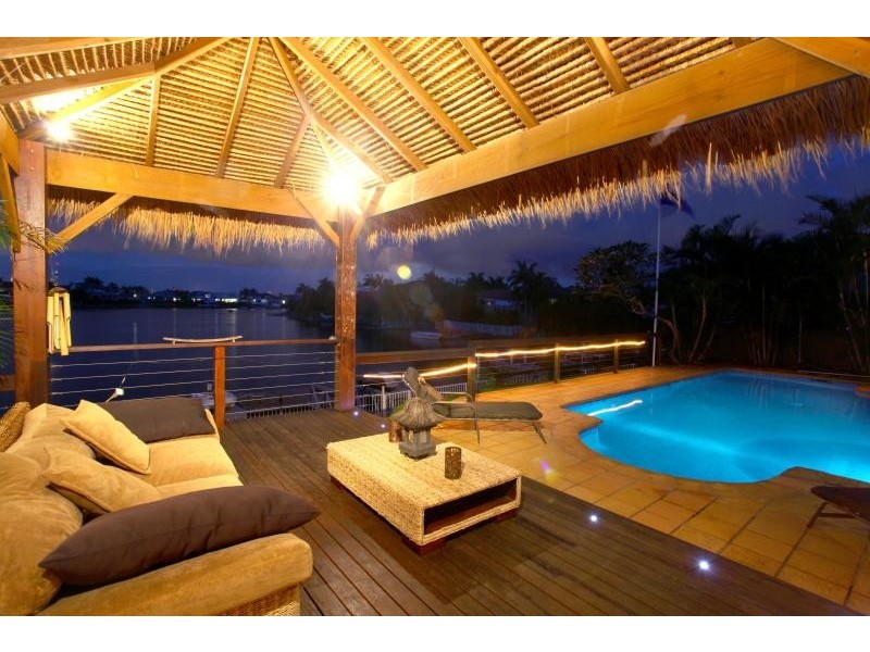 25 Montevideo Drive, Clear Island Waters QLD 4226