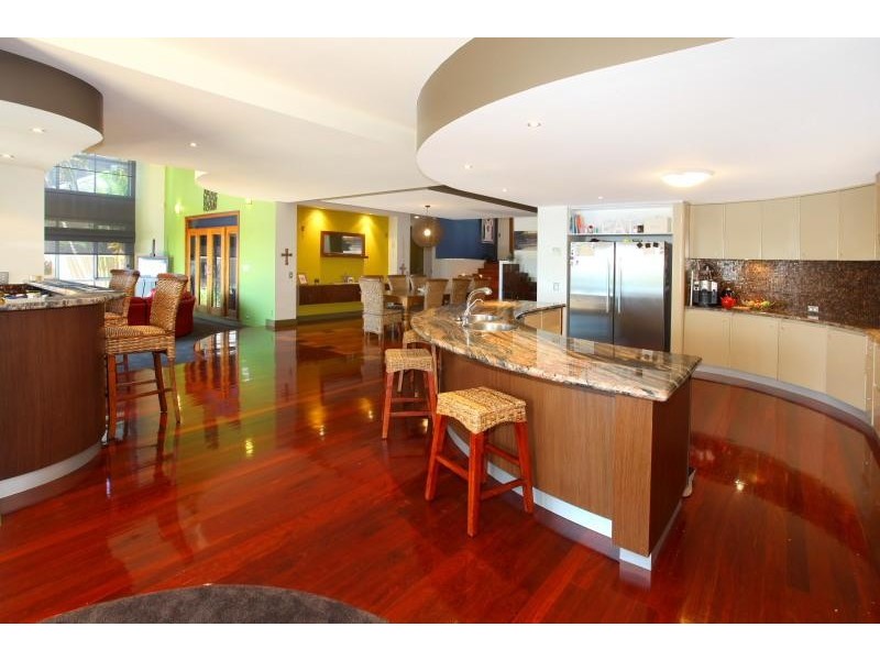25 Montevideo Drive, Clear Island Waters QLD 4226