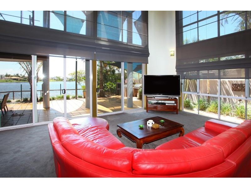 25 Montevideo Drive, Clear Island Waters QLD 4226