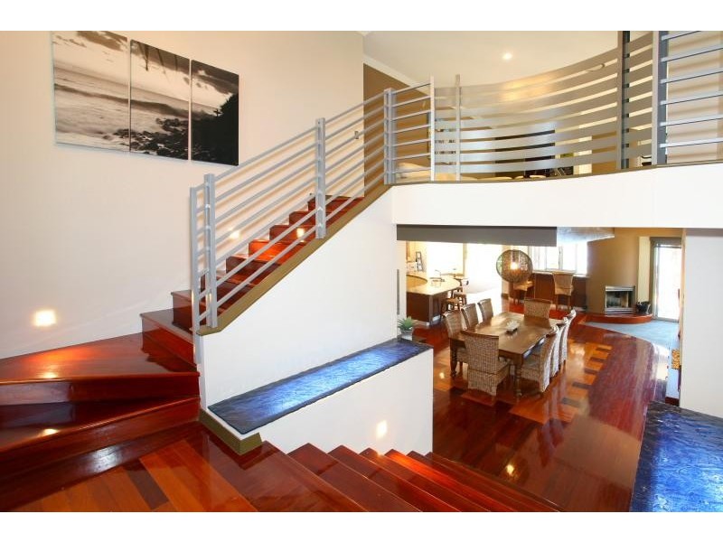 25 Montevideo Drive, Clear Island Waters QLD 4226