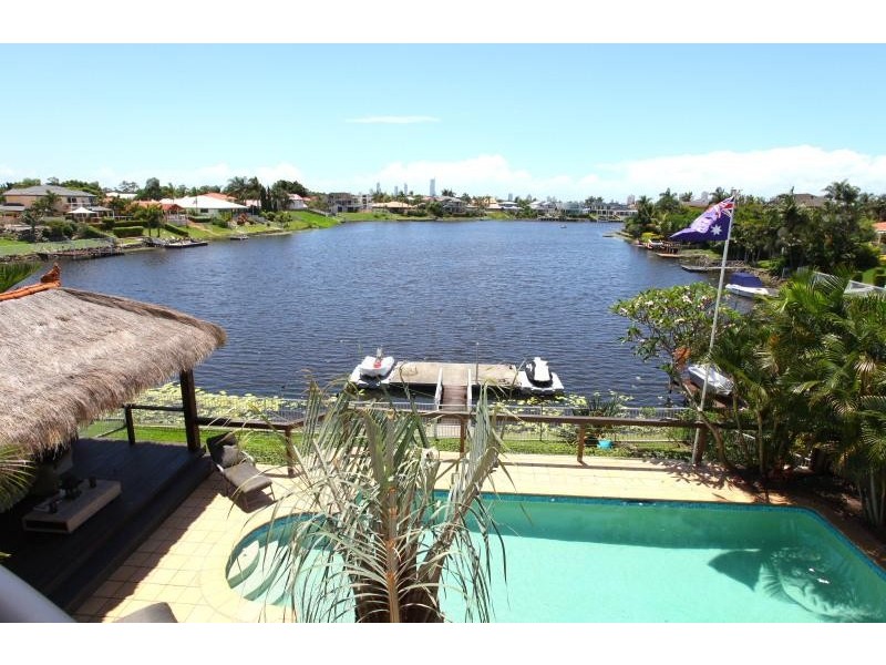 25 Montevideo Drive, Clear Island Waters QLD 4226