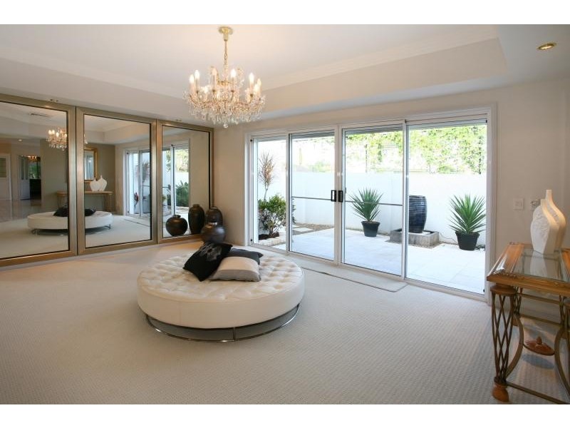18 Tortuga Place, Clear Island Waters QLD 4226