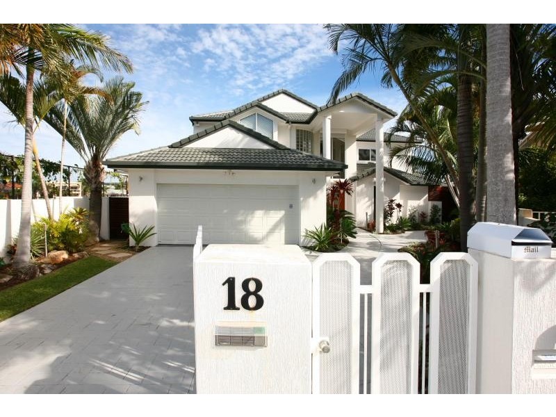 18 Tortuga Place, Clear Island Waters QLD 4226