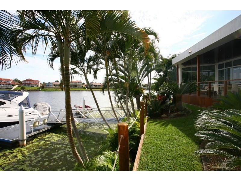 18 Tortuga Place, Clear Island Waters QLD 4226