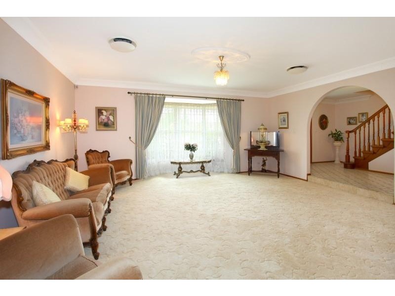 11 Compass Court, Mermaid Waters QLD 4218