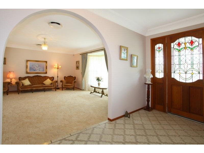 11 Compass Court, Mermaid Waters QLD 4218