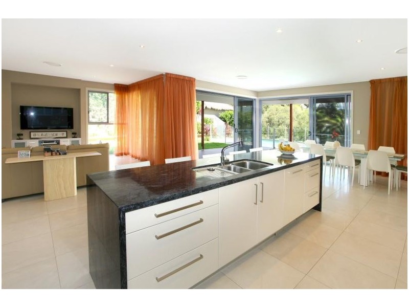7 Healy Court, Mudgeeraba QLD 4213