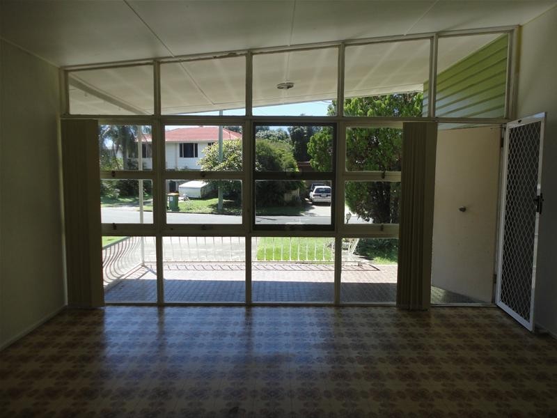 6 Star Avenue, Mermaid Beach QLD 4218