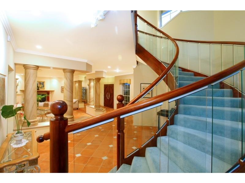 21 Tortuga Place, Clear Island Waters QLD 4226
