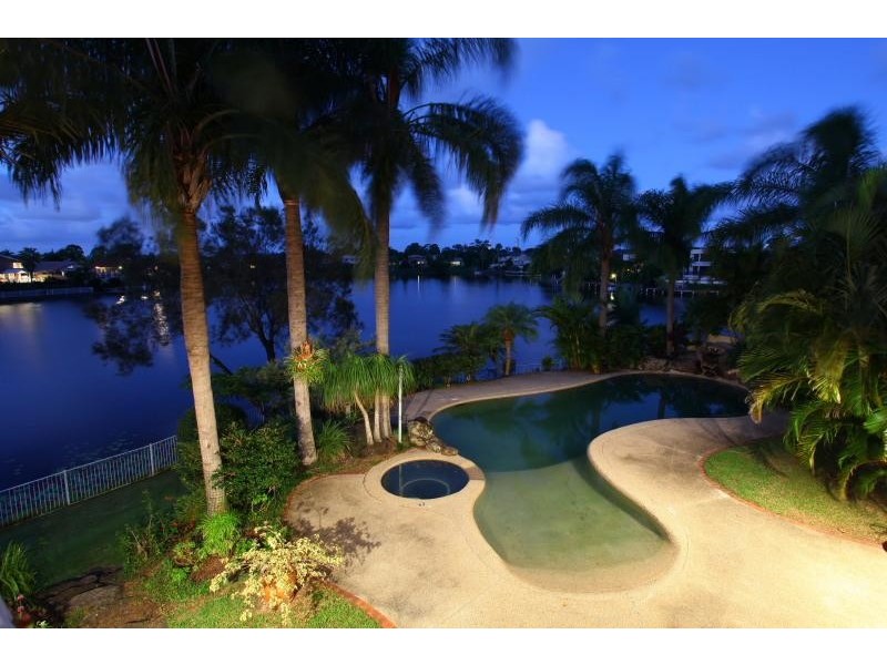 21 Tortuga Place, Clear Island Waters QLD 4226