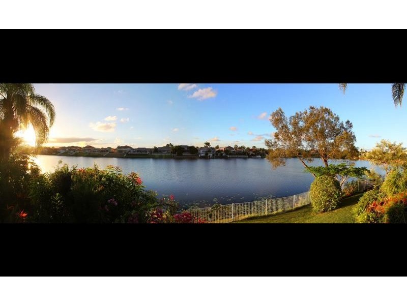 21 Tortuga Place, Clear Island Waters QLD 4226