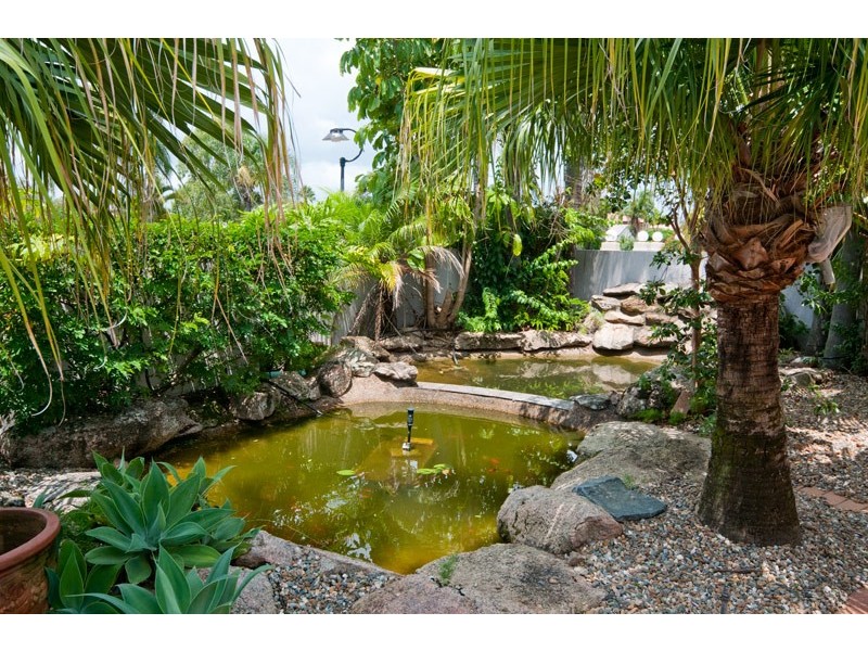103 Santa Cruz Blvd, Clear Island Waters QLD 4226