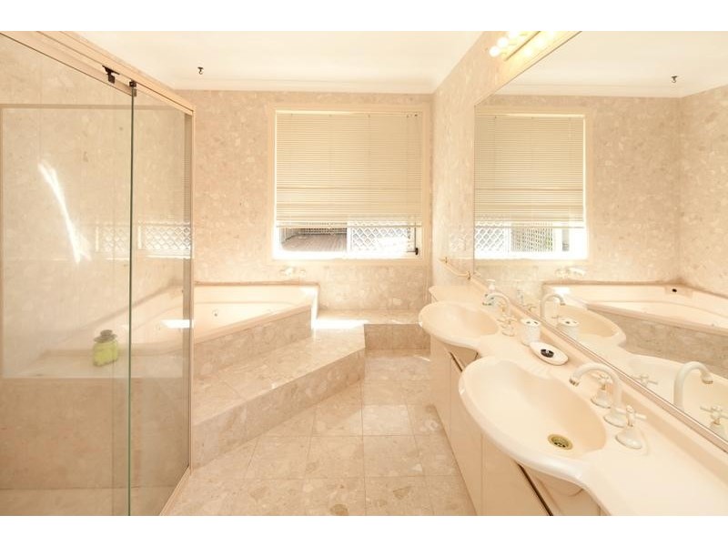 11 Montserrat Court, Clear Island Waters QLD 4226