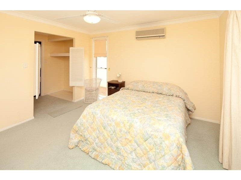 11 Montserrat Court, Clear Island Waters QLD 4226