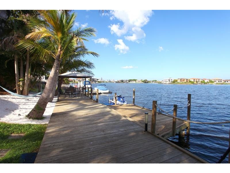 12 Montevideo Drive, Clear Island Waters QLD 4226