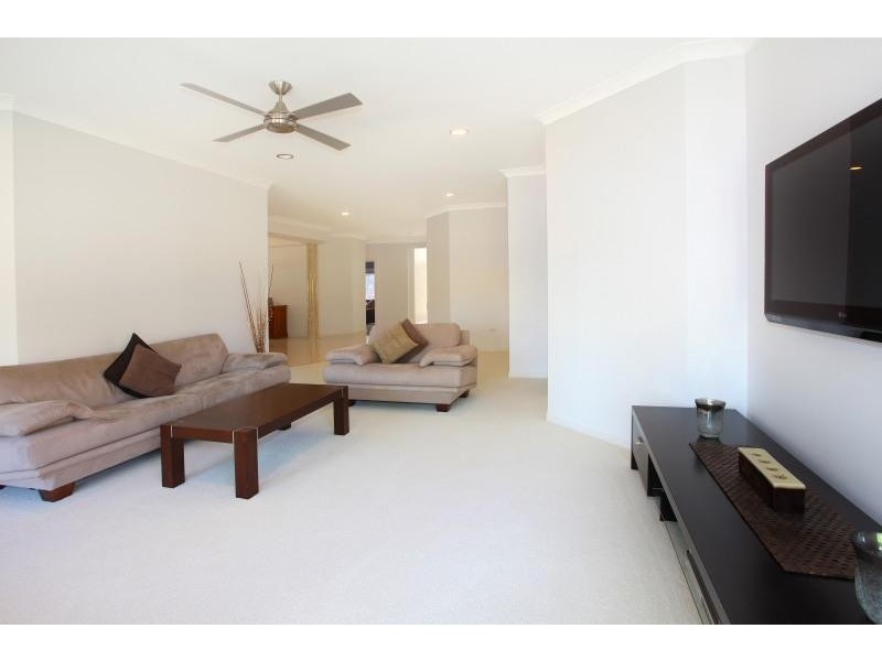 12 Montevideo Drive, Clear Island Waters QLD 4226