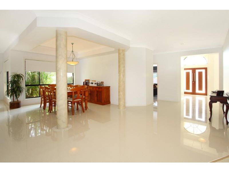 12 Montevideo Drive, Clear Island Waters QLD 4226