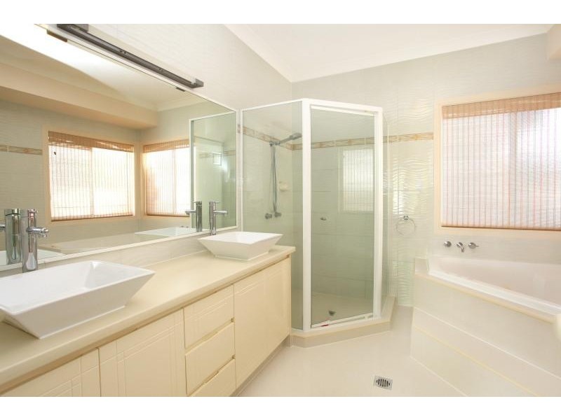12 Montevideo Drive, Clear Island Waters QLD 4226