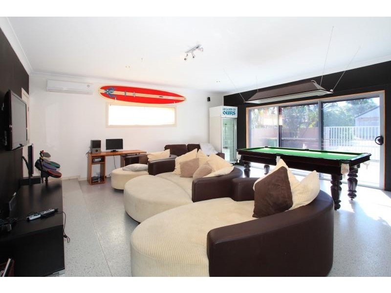 12 Montevideo Drive, Clear Island Waters QLD 4226