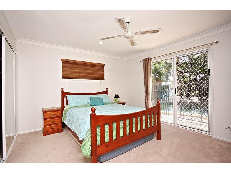 7 Ensenada Court, Broadbeach Waters QLD 4218