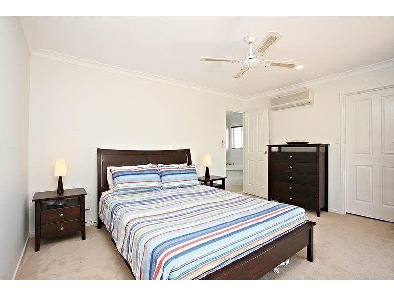 7 Ensenada Court, Broadbeach Waters QLD 4218