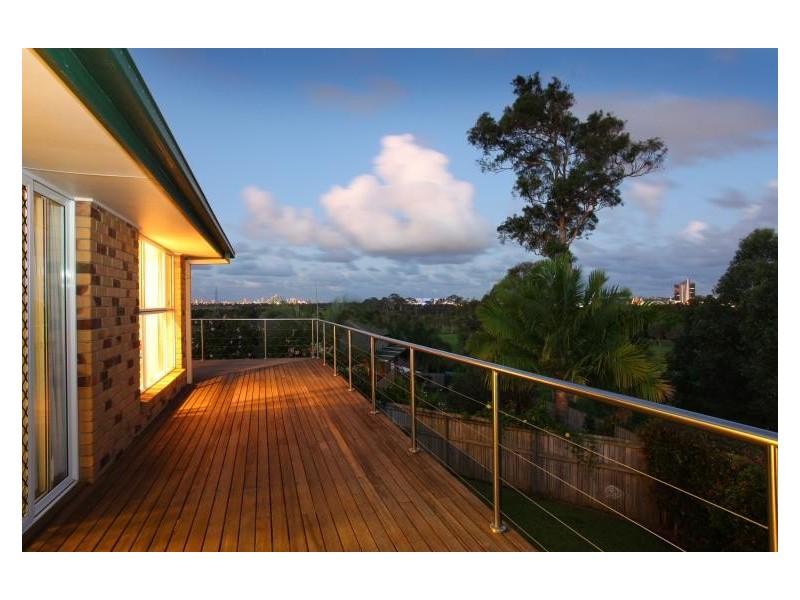 6 Stillwater Crescent, Robina QLD 4226