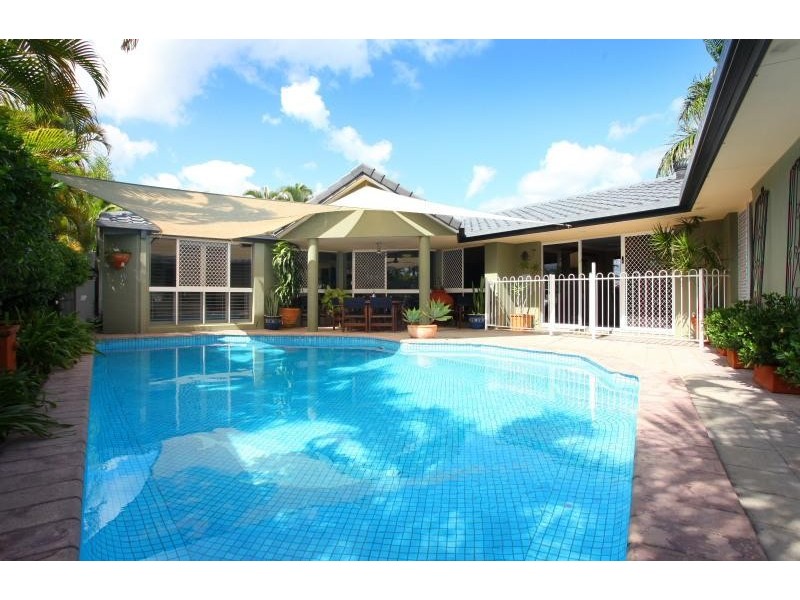 49 Martinique Way, Clear Island Waters QLD 4226