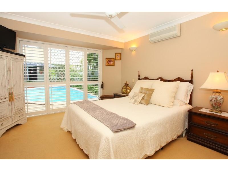 49 Martinique Way, Clear Island Waters QLD 4226