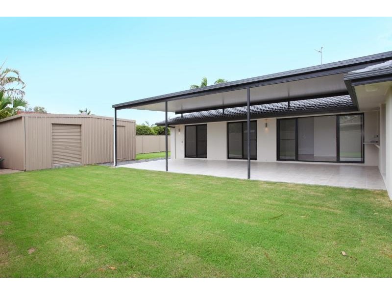 67 Barrier Reef Drive, Mermaid Waters QLD 4218