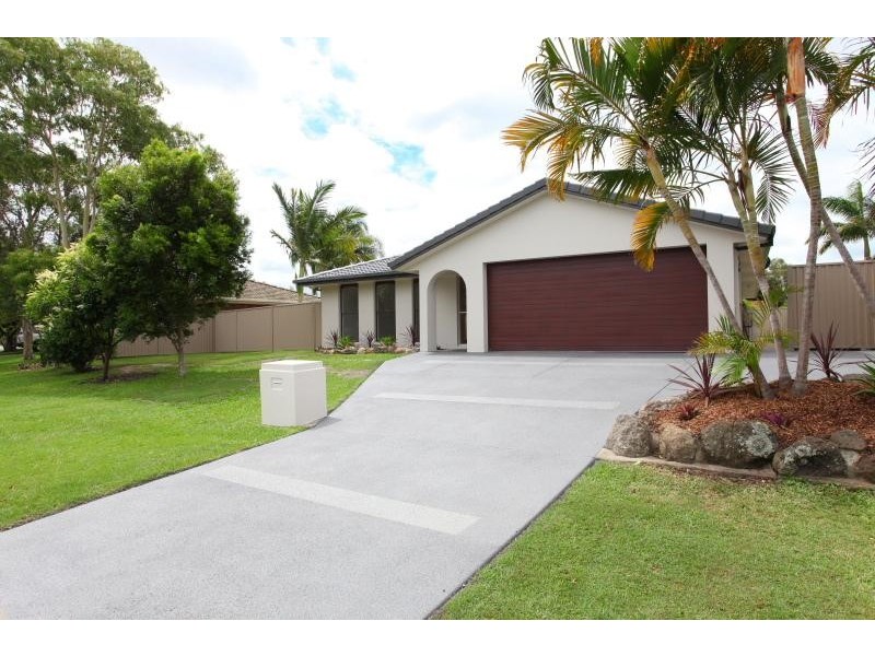 67 Barrier Reef Drive, Mermaid Waters QLD 4218