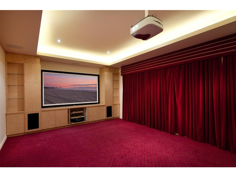 6 Ben Lexcen Place, Robina QLD 4226