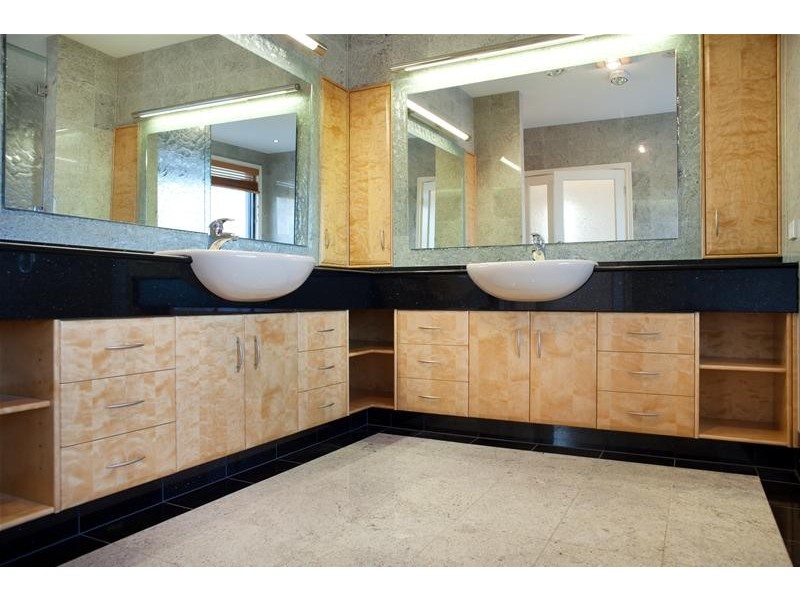 6 Ben Lexcen Place, Robina QLD 4226