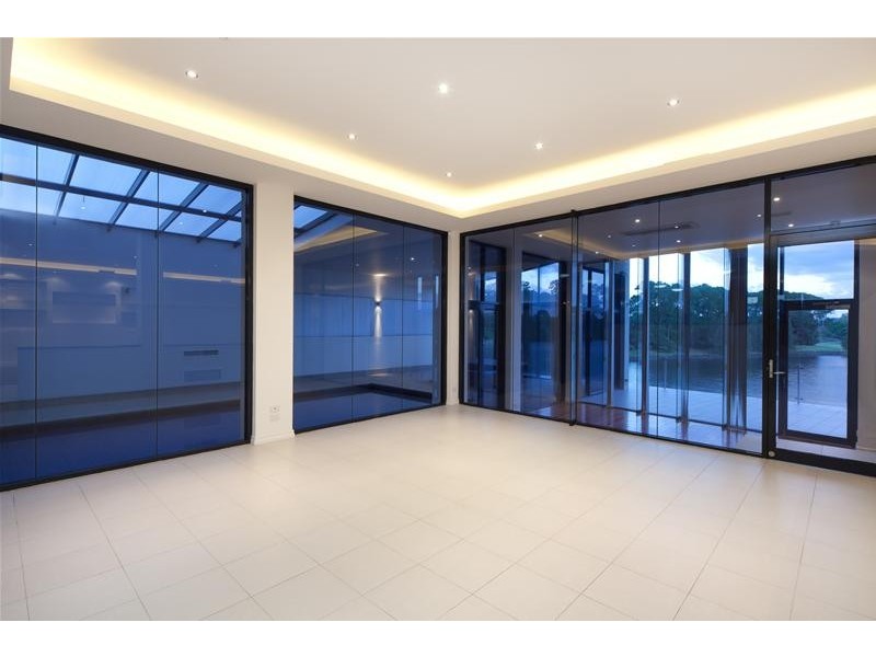 6 Ben Lexcen Place, Robina QLD 4226