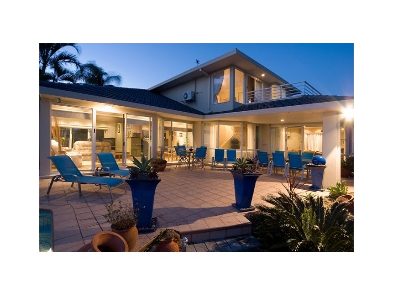 16 Key Biscayne, Clear Island Waters QLD 4226