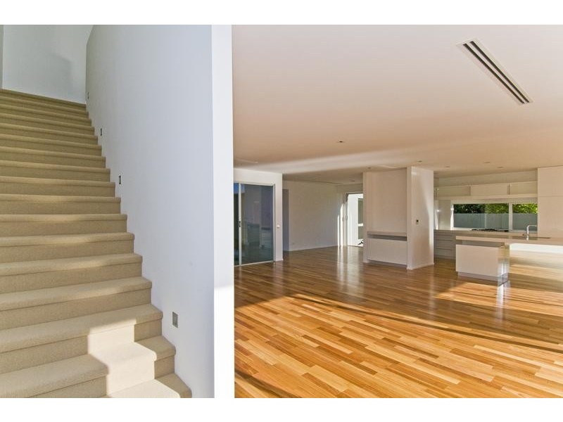 37 Martinique Way, Clear Island Waters QLD 4226
