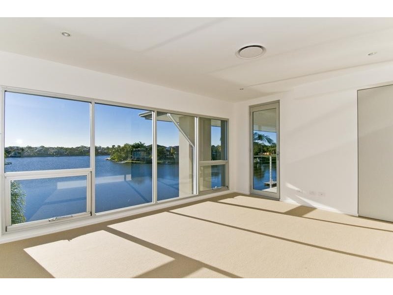 37 Martinique Way, Clear Island Waters QLD 4226