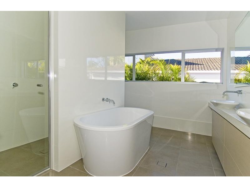 37 Martinique Way, Clear Island Waters QLD 4226