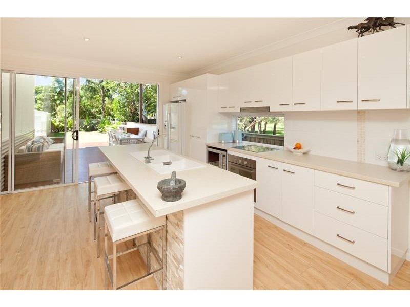13 Harris Street, Labrador QLD 4215