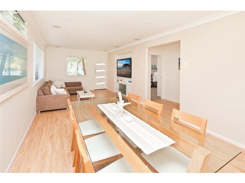 13 Harris Street, Labrador QLD 4215