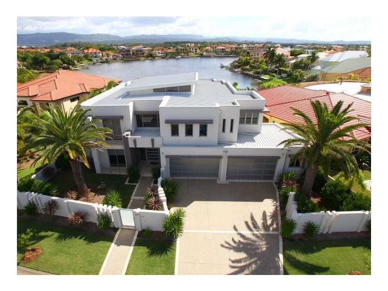 46 Bollard Circuit, Clear Island Waters QLD 4226