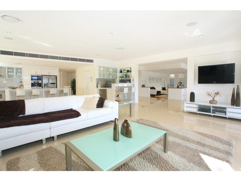 46 Bollard Circuit, Clear Island Waters QLD 4226