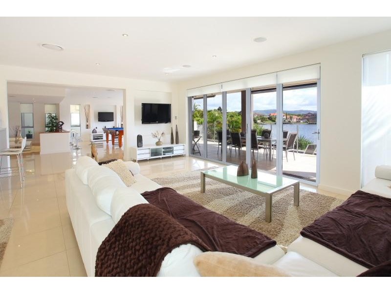 46 Bollard Circuit, Clear Island Waters QLD 4226
