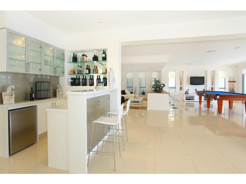 46 Bollard Circuit, Clear Island Waters QLD 4226