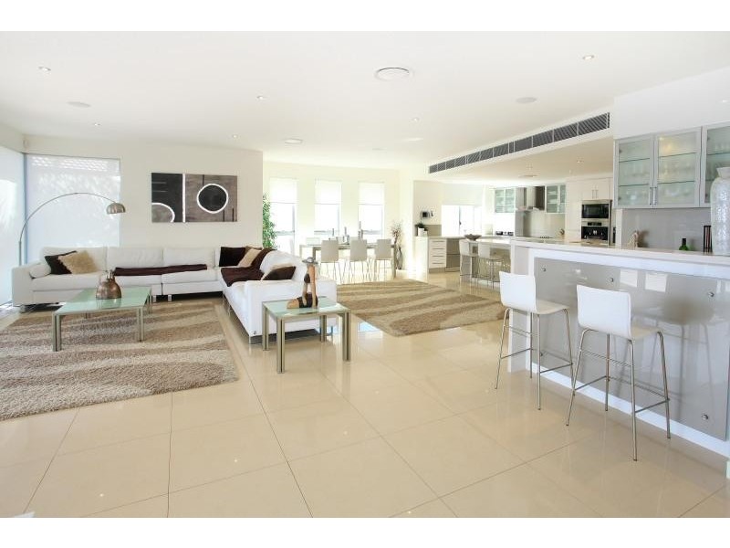 46 Bollard Circuit, Clear Island Waters QLD 4226